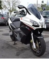 APRILIA SRV 850 Ott. 2o12 euro3 Originale Tagliandato APRILIA SRV 850 Ott. 2o12 euro3 Originale Tagliandato