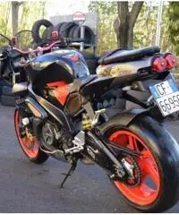 APRILIA Tuono 1000 R Lug. 2oo4 Km 27.000 APRILIA Tuono 1000 R Lug. 2oo4 Km 27.000