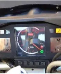 APRILIA Tuono 1000 R Lug. 2oo4 Km 27.000 APRILIA Tuono 1000 R Lug. 2oo4 Km 27.000