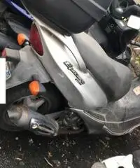 Cedo Scooter Epicuro solo 20.000 km reali Cedo Scooter Epicuro solo 20.000 km reali