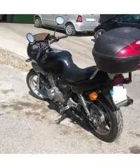 Honda CB500 anno 2002 alcuni parti graffiate Honda CB500 anno 2002 alcuni parti graffiate