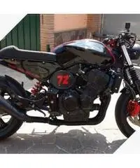Honda hornet 900