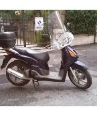Honda SH 150 Blu appena revisionato Honda SH 150 Blu appena revisionato