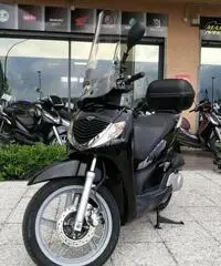 HONDA SH 150 PASSAGGIO E GARANZIA INCLUSO HONDA SH 150 PASSAGGIO E GARANZIA INCLUSO