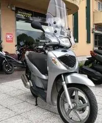 HONDA SH 150 Prezzo finito su strada. Garanzia omaggio HONDA SH 150 Prezzo finito su strada. Garanzia omaggio