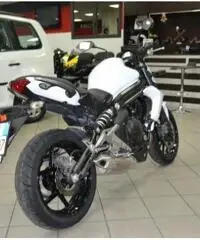 KAWASAKI ER-6N Mag.2o13 euro3 €. 3.700 KAWASAKI ER-6N Mag.2o13 euro3 €. 3.700