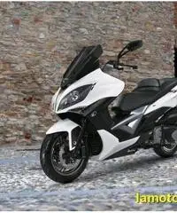 KYMCO Xciting 400i . KYMCO Xciting 400i .