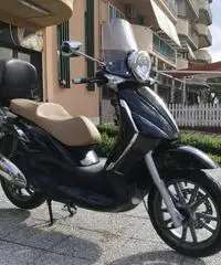 PIAGGIO Beverly Tourer 300 PASSAGGIO E GARANZIA INCLUSO PIAGGIO Beverly Tourer 300 PASSAGGIO E GARANZIA INCLUSO