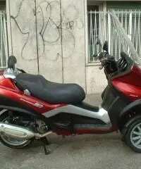 Piaggio MP 3 300 IE Piaggio MP 3 300 IE