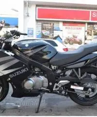 SUZUKI GS 500 F Nov. 2oo4 Unipro' Km 6.000 Originale SUZUKI GS 500 F Nov. 2oo4 Unipro' Km 6.000 Originale