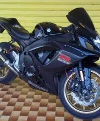 SUZUKI GSX R 750 2008 SUZUKI GSX R 750 2008