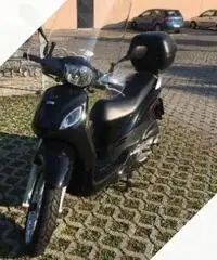 Sym Symphony 150 - 2011 Euro 3 Nero Perfetto Sym Symphony 150 - 2011 Euro 3 Nero Perfetto