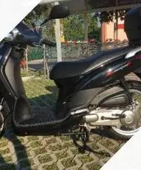 Sym Symphony 150 - 2011 Euro 3 Nero Perfetto Sym Symphony 150 - 2011 Euro 3 Nero Perfetto