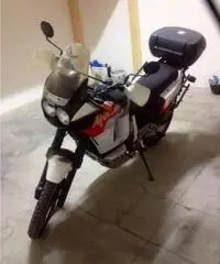 Vendo Africa Twing del 93' mai incidentata. Tutto originale. Vendo Africa Twing del 93' mai incidentata. Tutto originale.