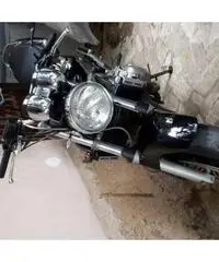 vendo Hornet 600 11.000 km nessun difetto sempre tenuta in garage vendo Hornet 600 11.000 km nessun difetto sempre tenuta in garage