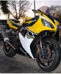 YAMAHA YZF R1 Lug. 2oo3 Laguna Seca