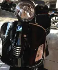 VESPA GTS 300 Super MY 14