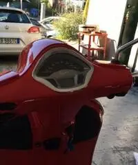 VESPA GTS 300 Super MY 14