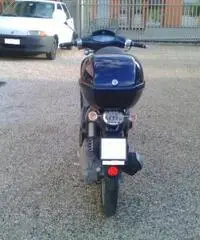 Vendesi scooter Aprilia Scarabeo 50cc 2t Vendesi scooter Aprilia Scarabeo 50cc 2t