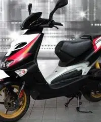 APRILIA SR  50 .