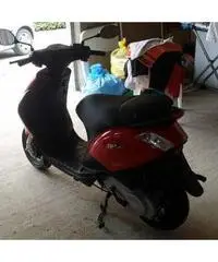 Scooter Piaggio Zip 2t Scooter Piaggio Zip 2t