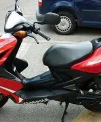 AEROX-R 50 2011 - 7000 km / PARI al NUOVO