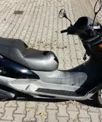 Honda foresight 250 cc.  2000 Honda foresight 250 cc.  2000