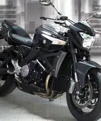 cerco suzuki b king 1300