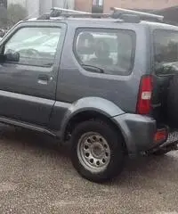 Suzuki Jimny 1.5 DDiS cat 4WD Suzuki Jimny 1.5 DDiS cat 4WD
