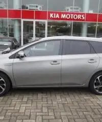 TOYOTA Auris Touring Sports 1.8 Hybrid Active