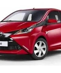 TOYOTA Aygo 1.0 VVT-i 69 CV 5 porte x-play