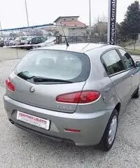 Alfa Romeo 147 147 1.6 16V TS (105) 5 porte Distinctive