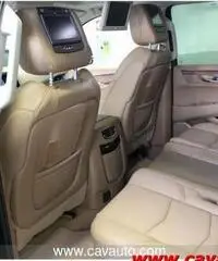CADILLAC Escalade PLATINUM - 8 Posti - Disp. BI-FUEL GPL - Poss. 250