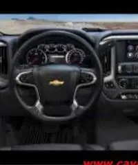 CHEVROLET Silverado 1500 LT/LTZ - Autocarro 5 posti - BiFuel GPL