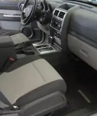 DODGE Nitro 2.8 CRD DPF SXT 4WD Auto