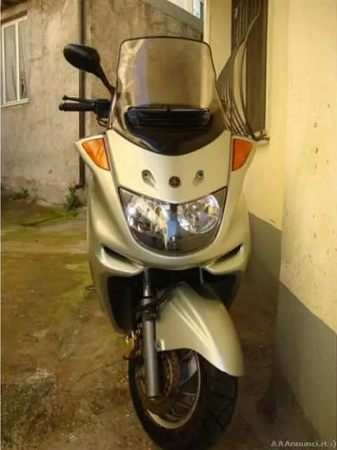 Yamaha 250cc anno 2000 in condizioni perfette Yamaha 250cc anno 2000 in condizioni perfette