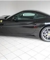 FERRARI California DCT