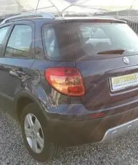 FIAT Sedici 1.6 16V 4x4 Emotion