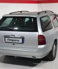 FORD Mondeo 1.8 turbodiesel cat S.W. Ghia