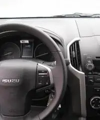 ISUZU D-Max 2.5 Space Cab Solar Plus A/T 4WD