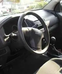 ISUZU D-Max 2.5 Crew Cab Satellite 4WD