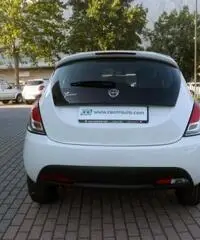 LANCIA Ypsilon 1.2 69 CV 5 porte Silver