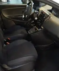 LANCIA Ypsilon 1.2 69 CV Gold 2015