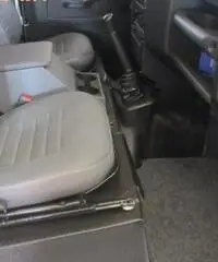 LAND ROVER Defender 90 2.4 TD4 Station Wagon E