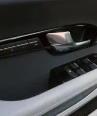 LAND ROVER Range Rover Evoque 2.0 Si4 5p. Prestige