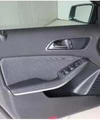 MERCEDES-BENZ A 160 Automatic Business