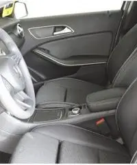 MERCEDES-BENZ A 160 Automatic Business