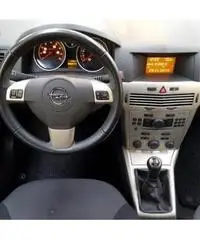 OPEL Astra 1.6 16V 2008