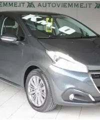PEUGEOT 208 PureTech 82 5 porte Active PEUGEOT 208 PureTech 82 5 porte Active