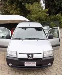 Peugeot Expert Expert 2.0 HDi/94 cat PC Combi 8posti